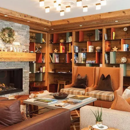 Alpine Chalet - 10 Bedrooms 别墅