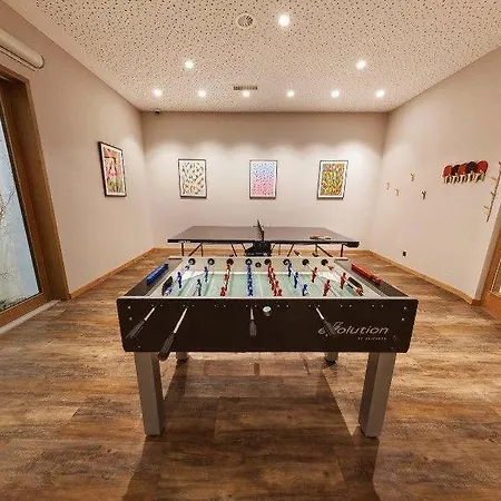 Alpine Chalet - 10 Bedrooms Saas Fee