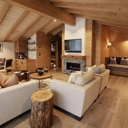 别墅 Alpine Chalet - 10 Bedrooms 萨斯费
