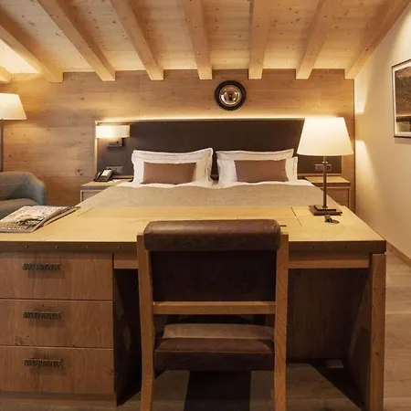 Alpine Chalet - 10 Bedrooms Saas-Fee